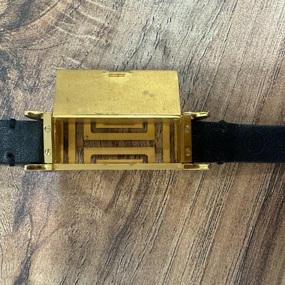 Tory Burch Double Wrap Fit Bit Holder Bracelet - Picture 5 of 5